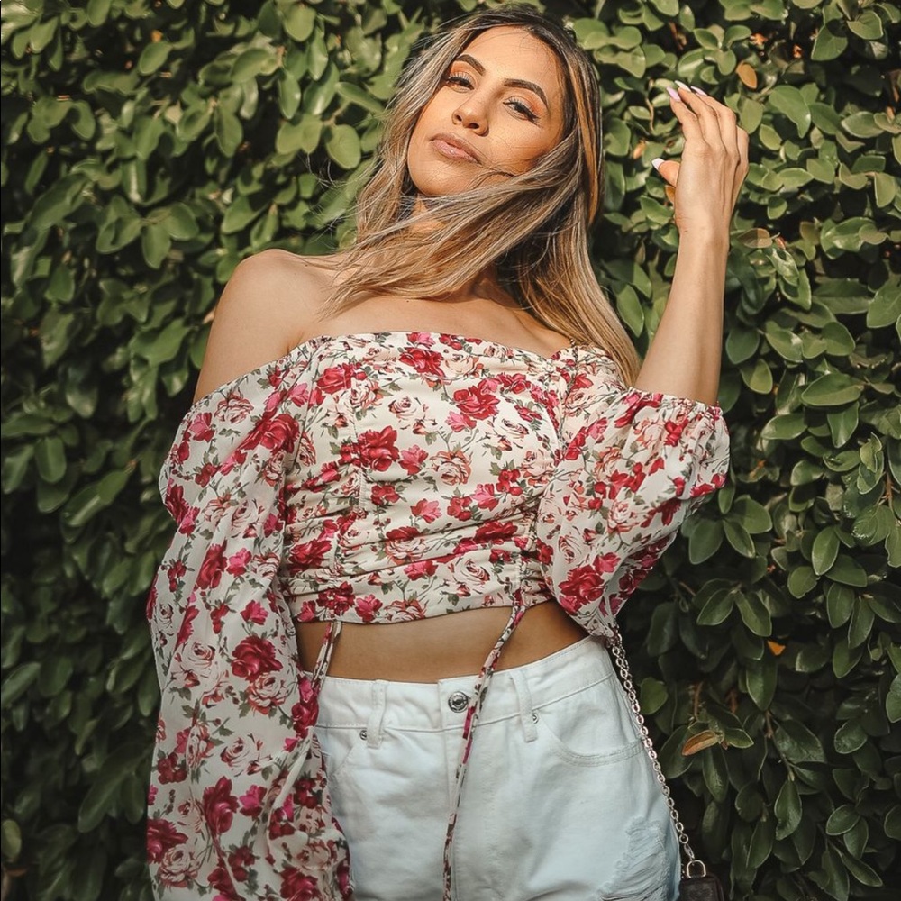 Mia Floral Ruched Crop Top Balloon Sleeves